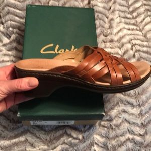 Clark’s tan leather slide on mule